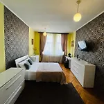 Апартаменты Iren Horodoska 111 *