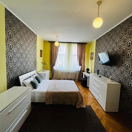Apartment Iren Horodoska 111 *