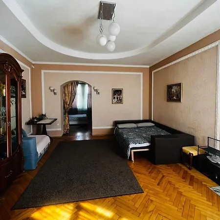 Apartment Iren Horodoska 111 *